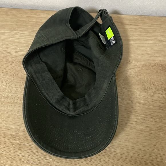 Nike Black/Gray Adjustable Baseball Hat - Picture 3 of 6